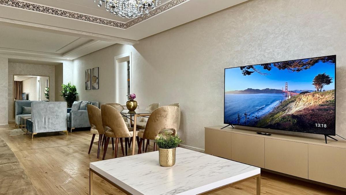 Tgv, Access, Restaurants & Parking Apartment Tangier
