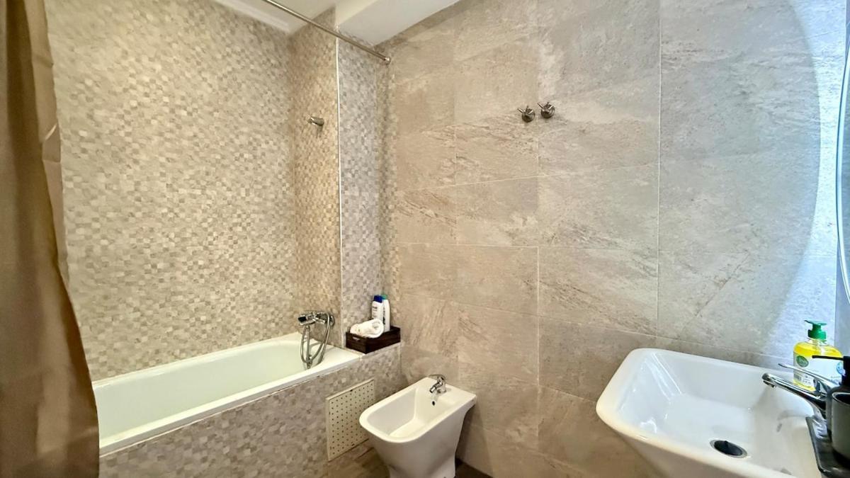 Apartment Tgv, Access, Restaurants & Parking Tangier