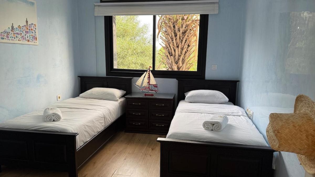 Tgv, Access, Restaurants & Parking Apartment