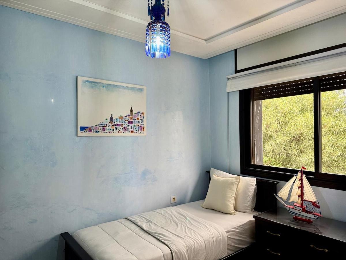 Tgv, Access, Restaurants & Parking Apartment